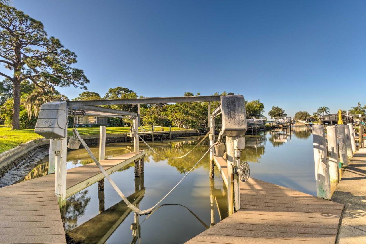 Holiday home Canalfront With Private Dock - 5 Mi To Beaches!