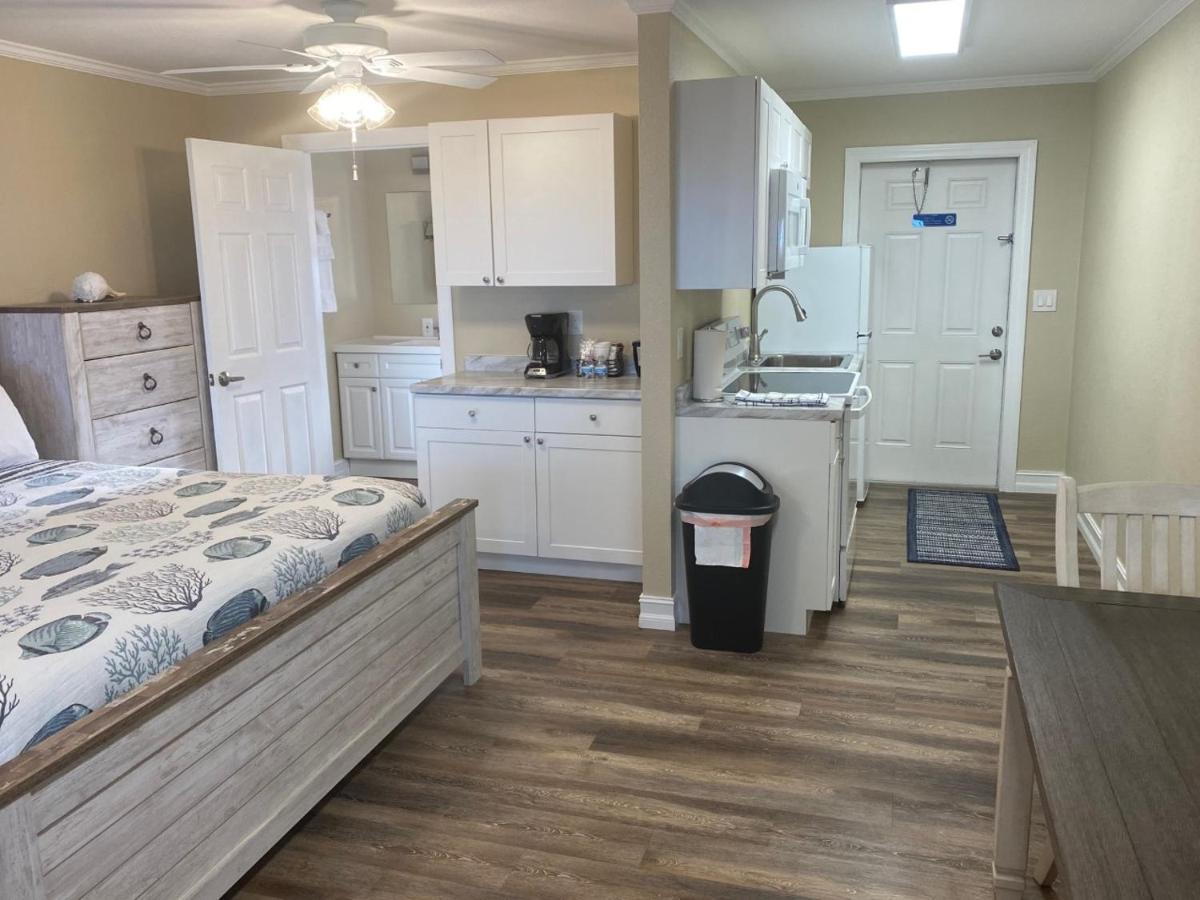 Caribbean Shores Waterfront Hotel Jensen Beach