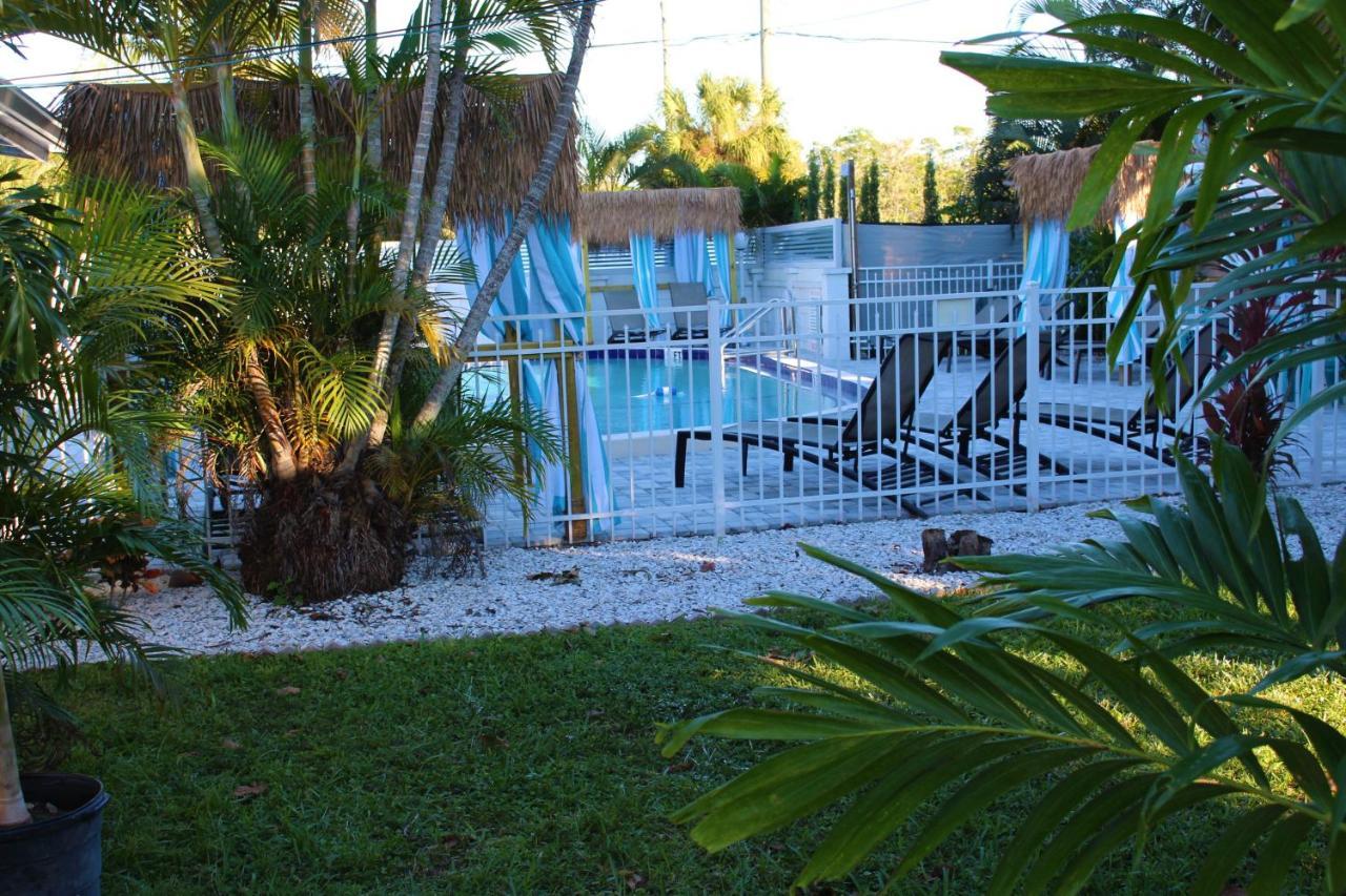 Latitude 26 Waterfront Boutique - Myers 2*