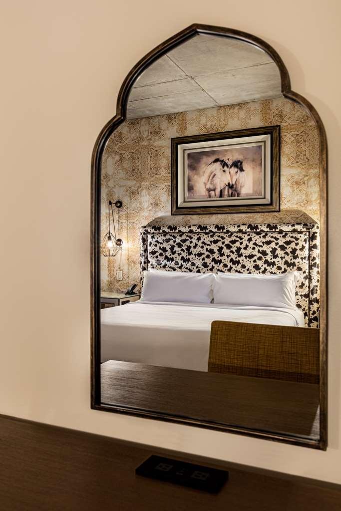 Hotel The Brownwood & 3*