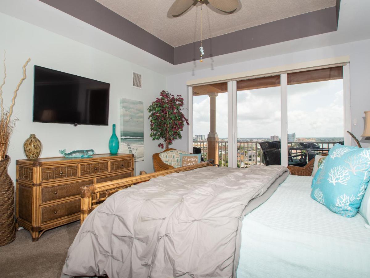 Harborview Grande 803 *