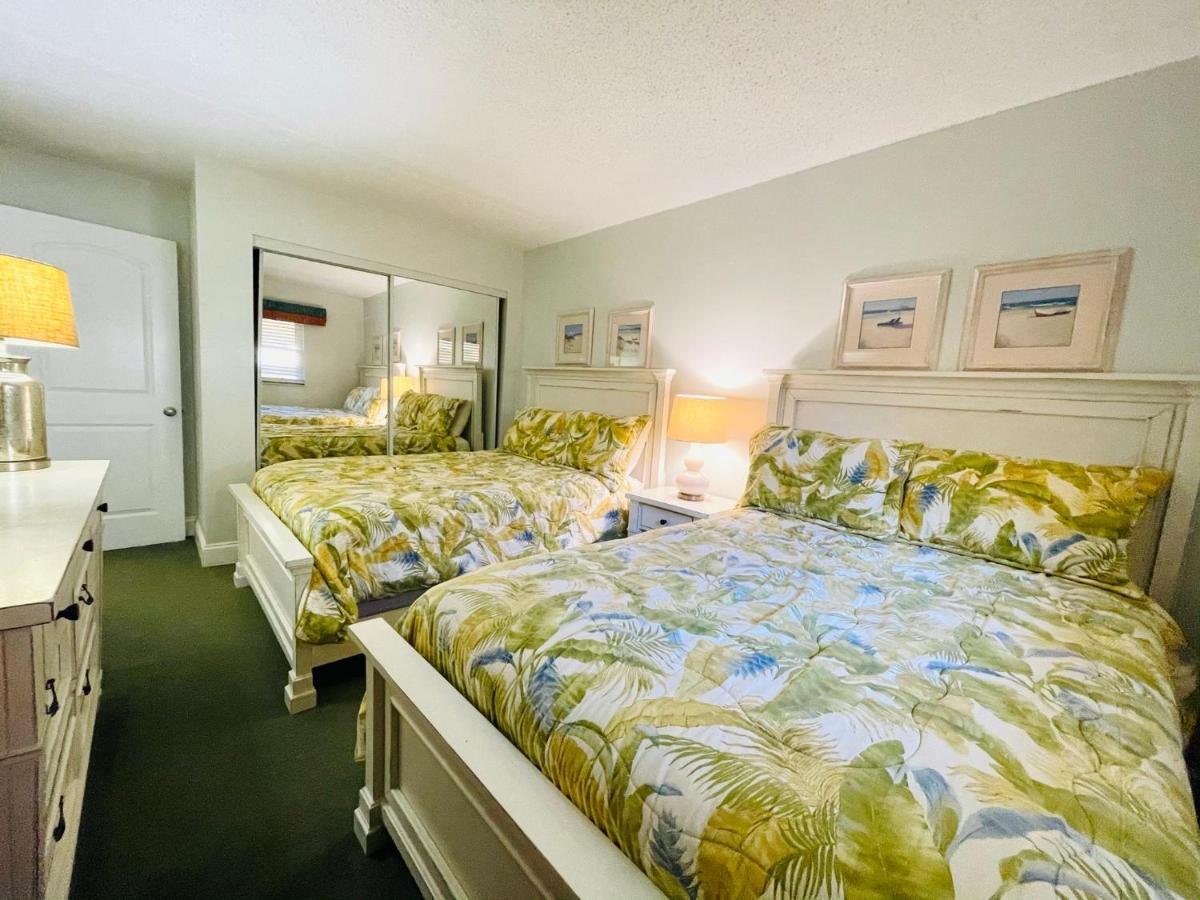 Iii Apartment