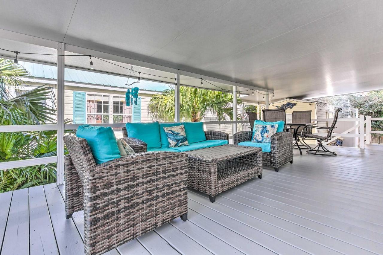 Walk To Miramar Tropical With Deck! Destin