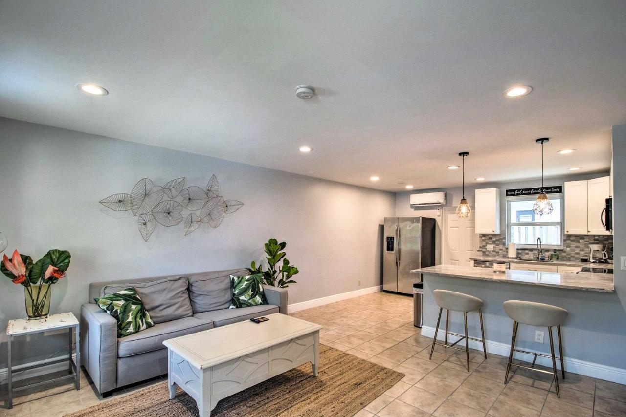 Pet-friendly Palm Pad - 1 Mi To The Ocean! Holiday home North Palm Beach