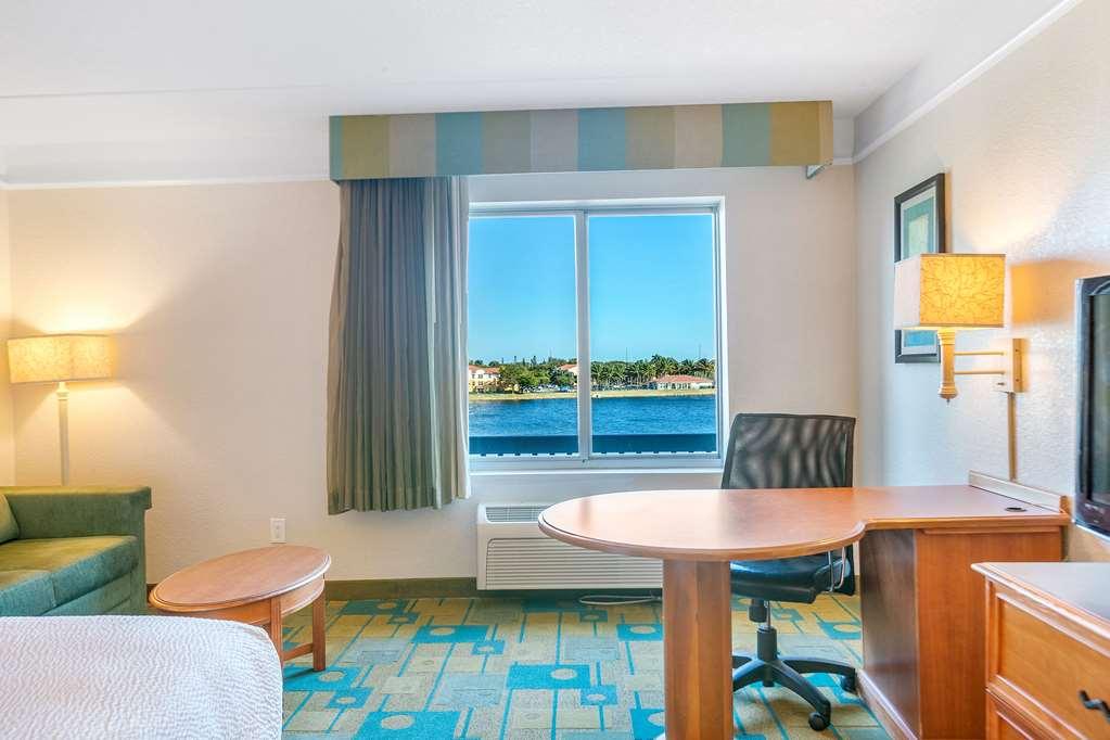 Hotel La Quinta By Wyndham Ft. Lauderdale Airport Hollywood
