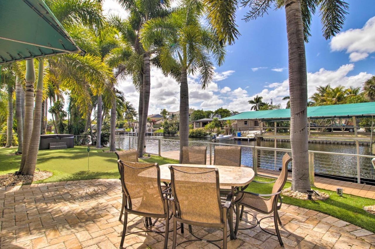 Sunny Waterfront By West Palm With Hot Tub! Holiday home