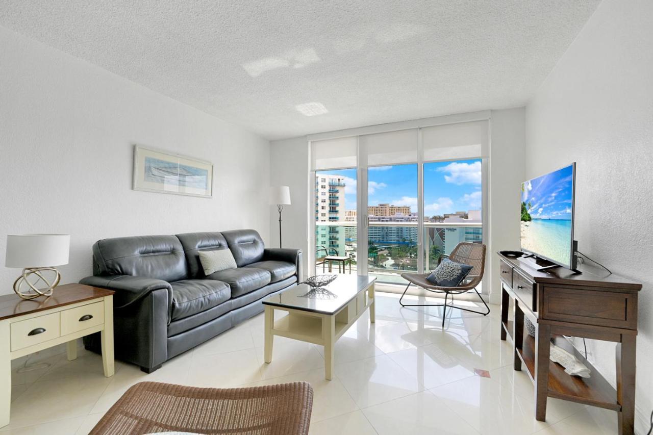 Apartment 2 Bedrooms 2 Full Bathrooms Apt. On The Hollywood