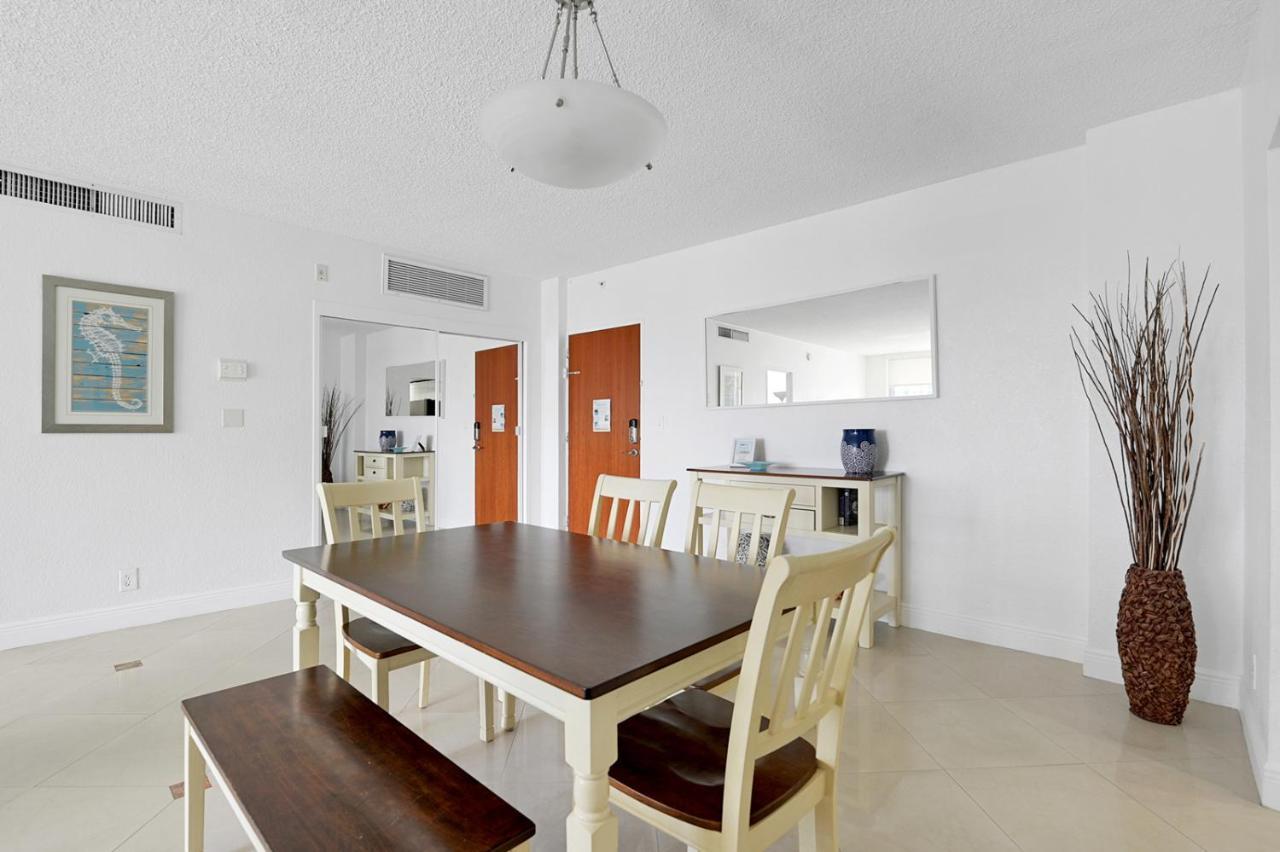 2 Bedrooms 2 Full Bathrooms Apt. On The *