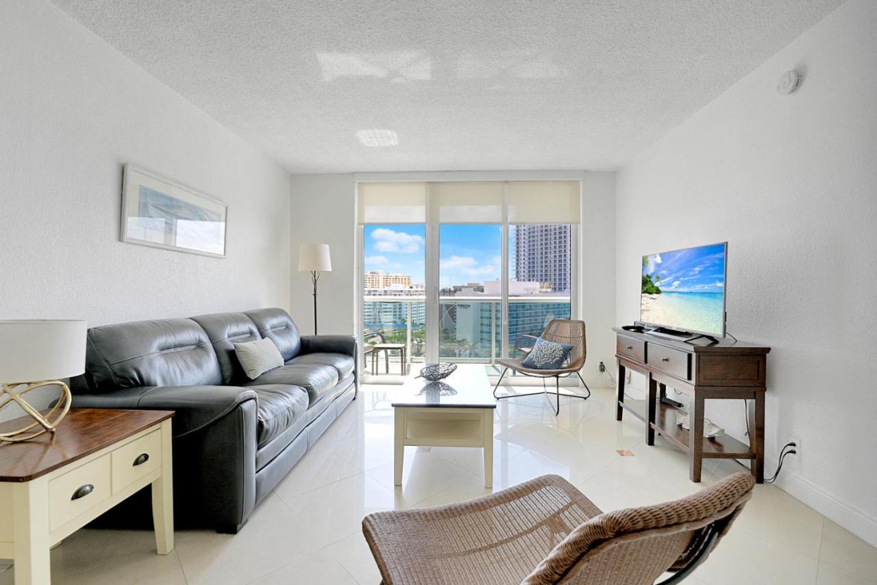 Apartment 2 Bedrooms 2 Full Bathrooms Apt. On The Hollywood