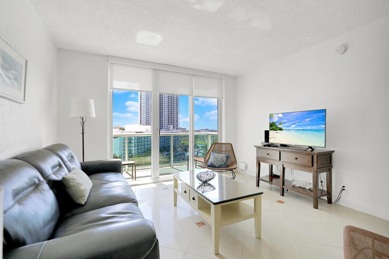 2 Bedrooms 2 Full Bathrooms Apt. On The Apartment
