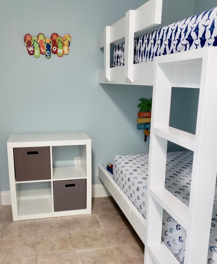 Laketown 5 Pools Steps To Family Friendly