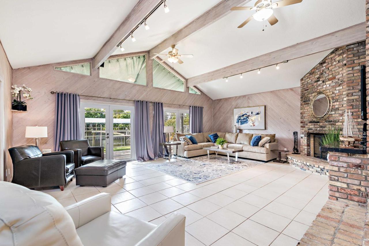 Sunny Waterfront By West Palm With Hot Tub! Lake Worth Beach