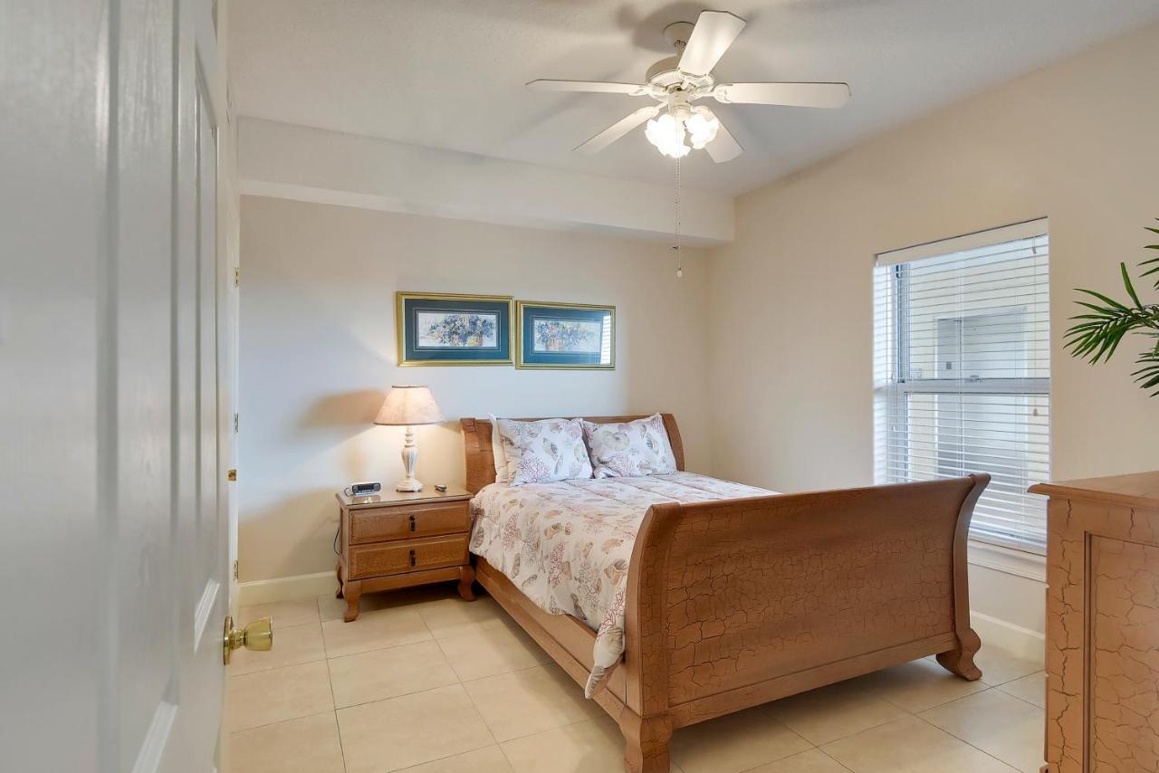 Holiday home Ocean #704 By Book That