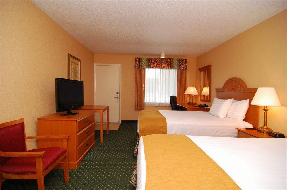 Western Space Shuttle Hotel Titusville