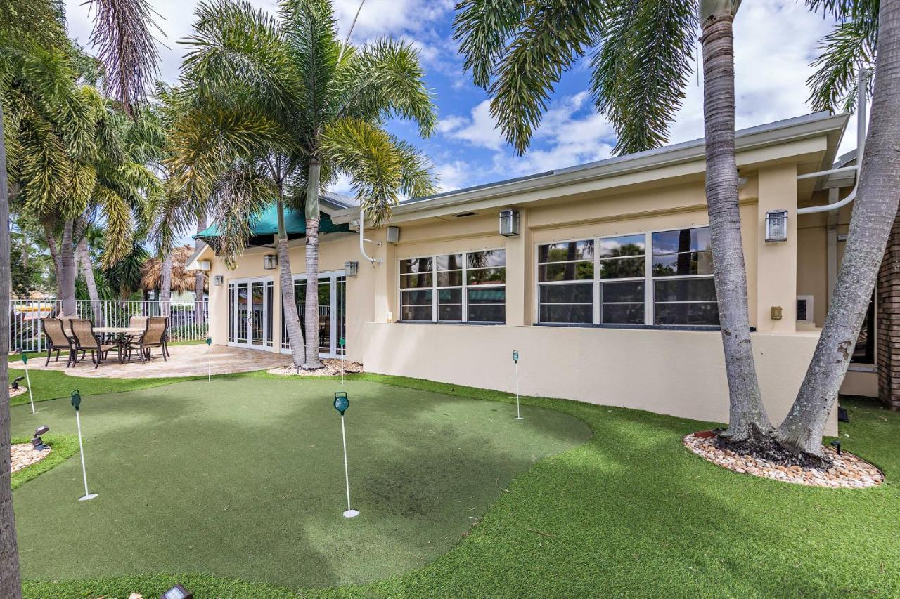 Sunny Waterfront By West Palm With Hot Tub! Holiday home *