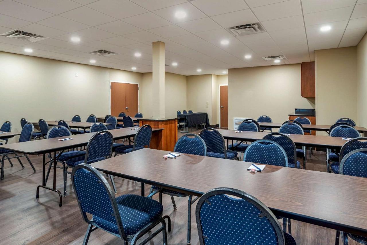 Comfort Near Eglin Air Force Base Hotel 3*