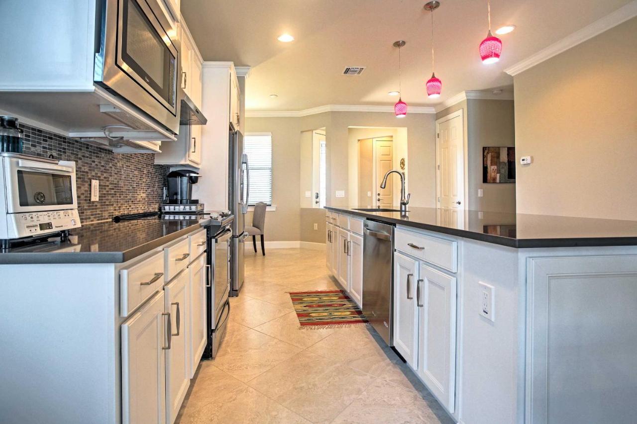 Newly Built Lakeside With Private Pool! Holiday home Estero