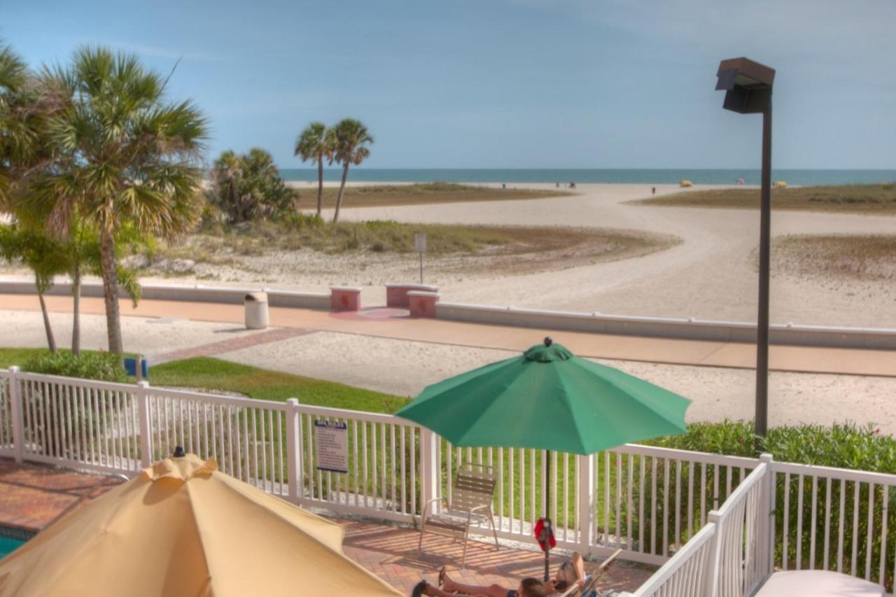 206 - Surf * St. Pete Beach