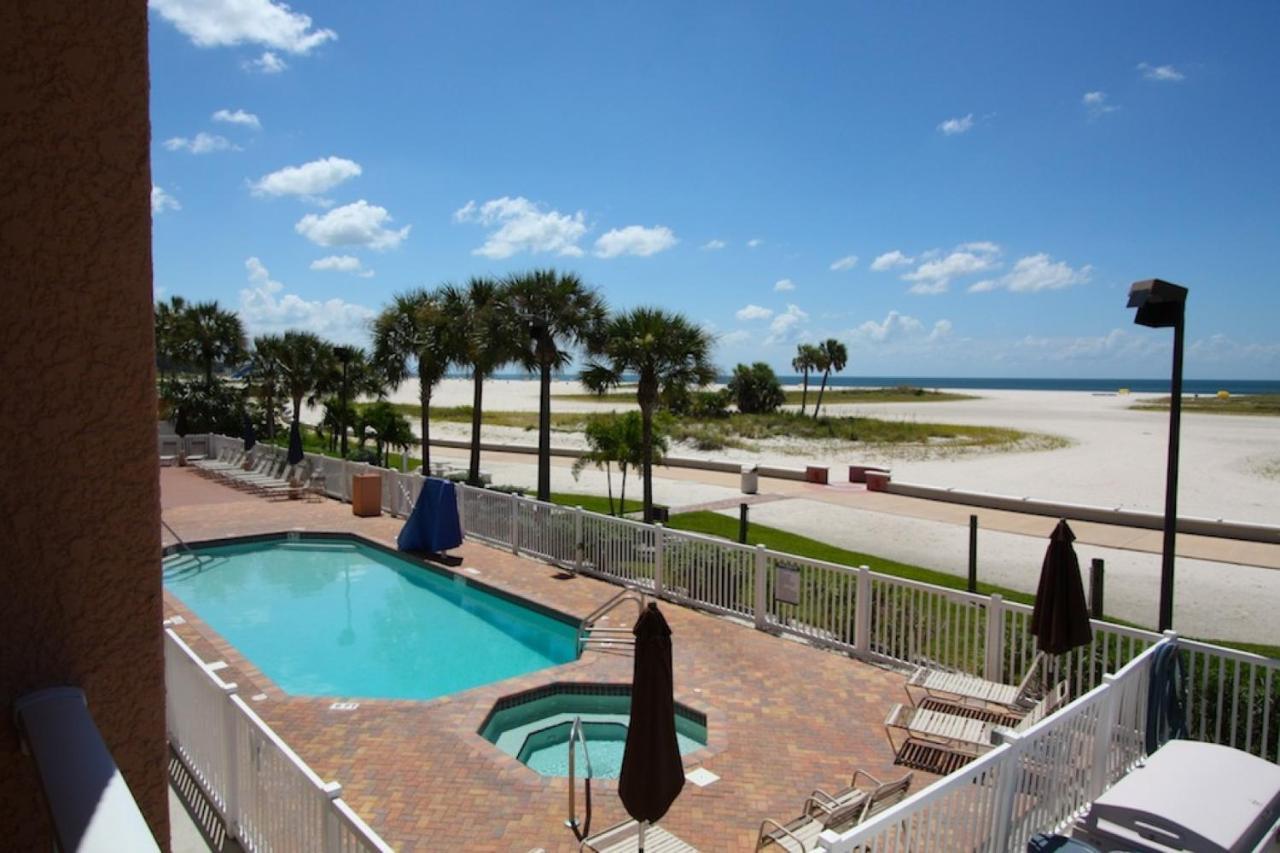 206 - Surf * St. Pete Beach