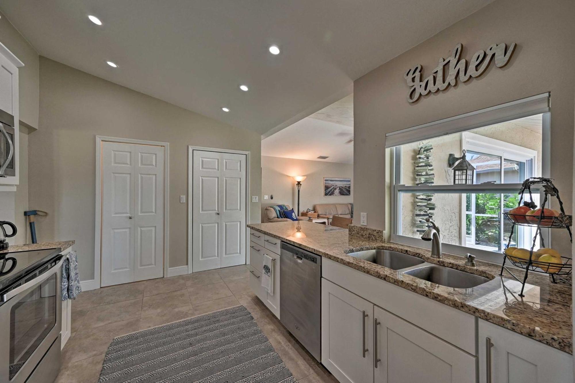 Holiday home Sunny Oasis Less Than 2 Miles To Beach! Marco Island