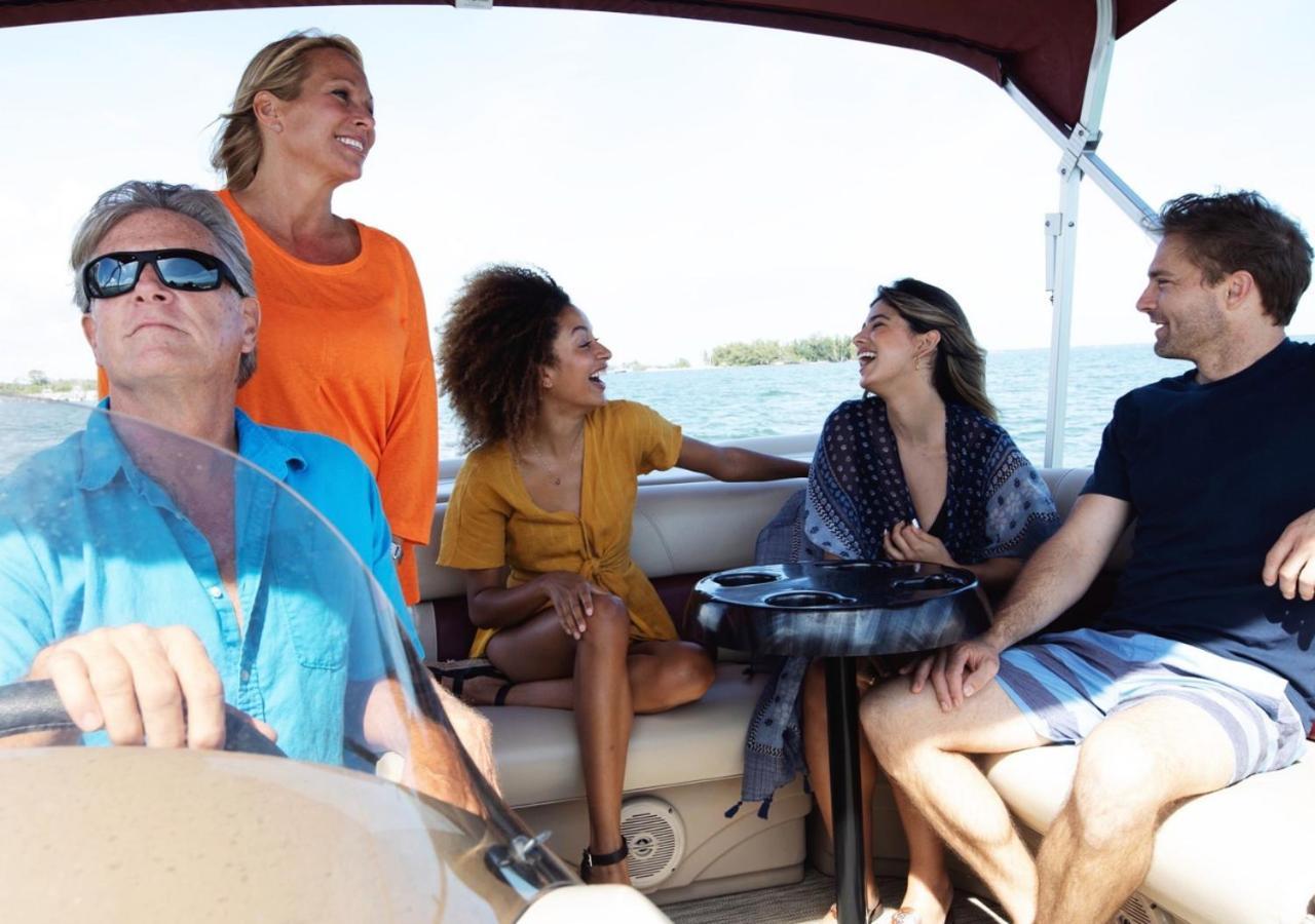 Capt Hirams Resort Sebastian