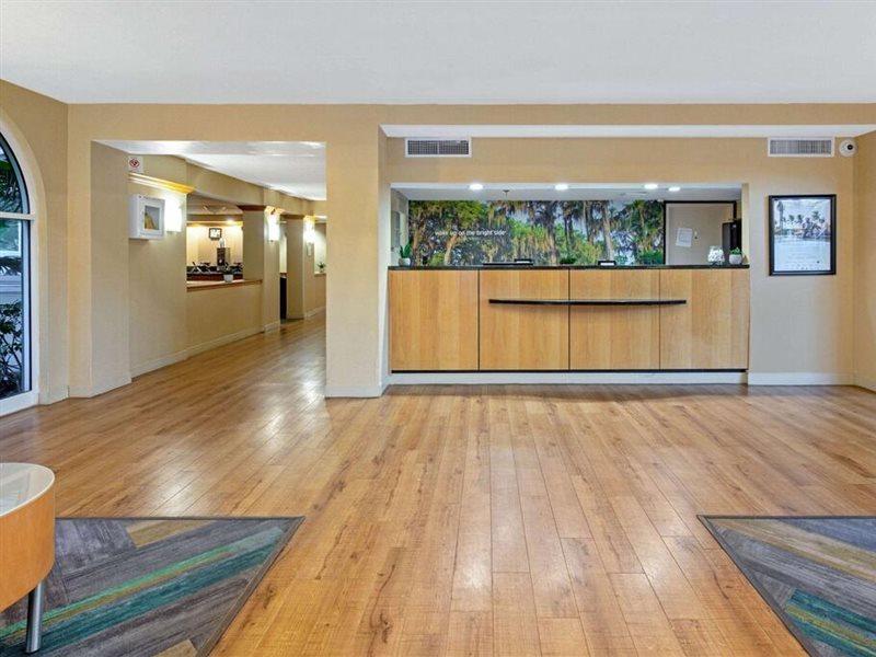 La Quinta By Wyndham South Hotel