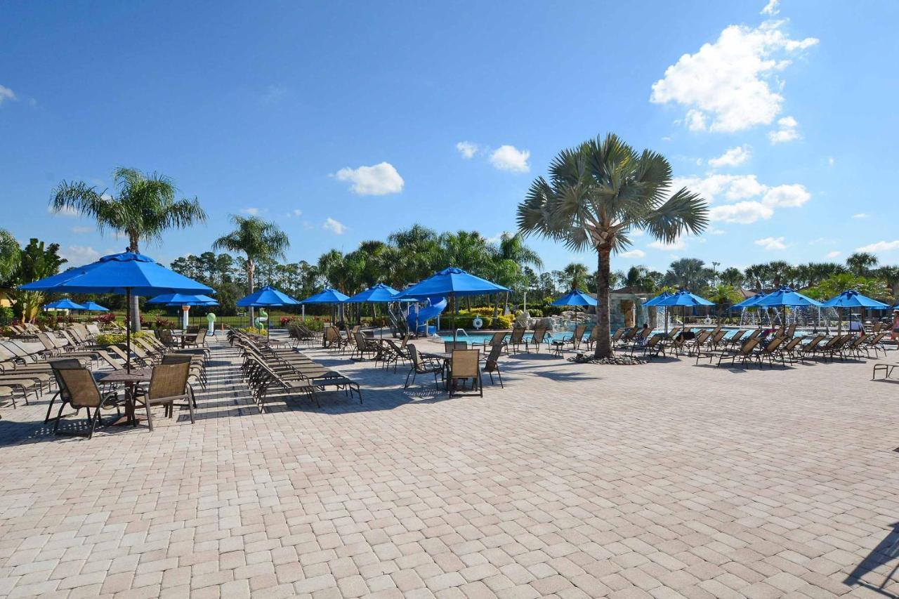 Paradise Palms- 4 Bed Townhome W/splashpool-3080pp Holiday home