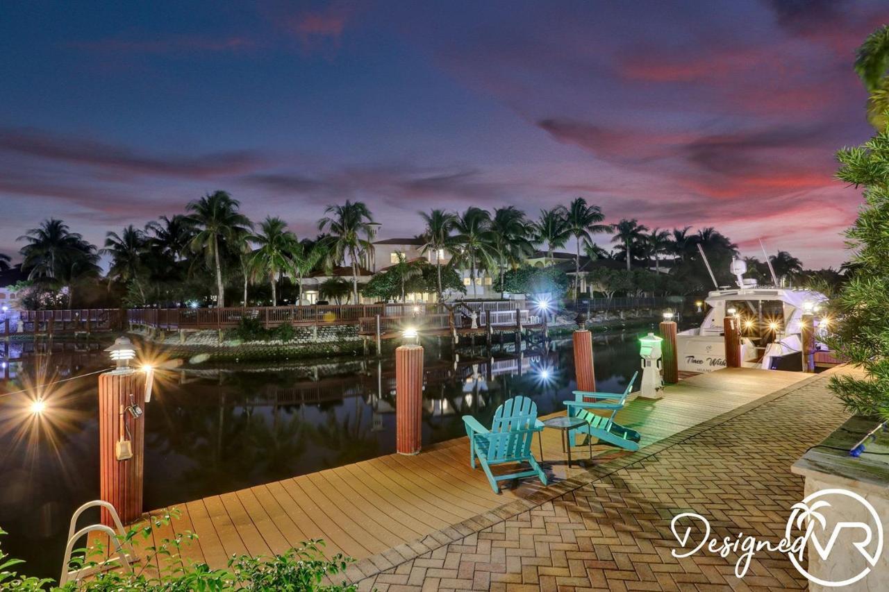 Holiday home Gorgeous 5 Bedroom W/heated Pool Canal Front *