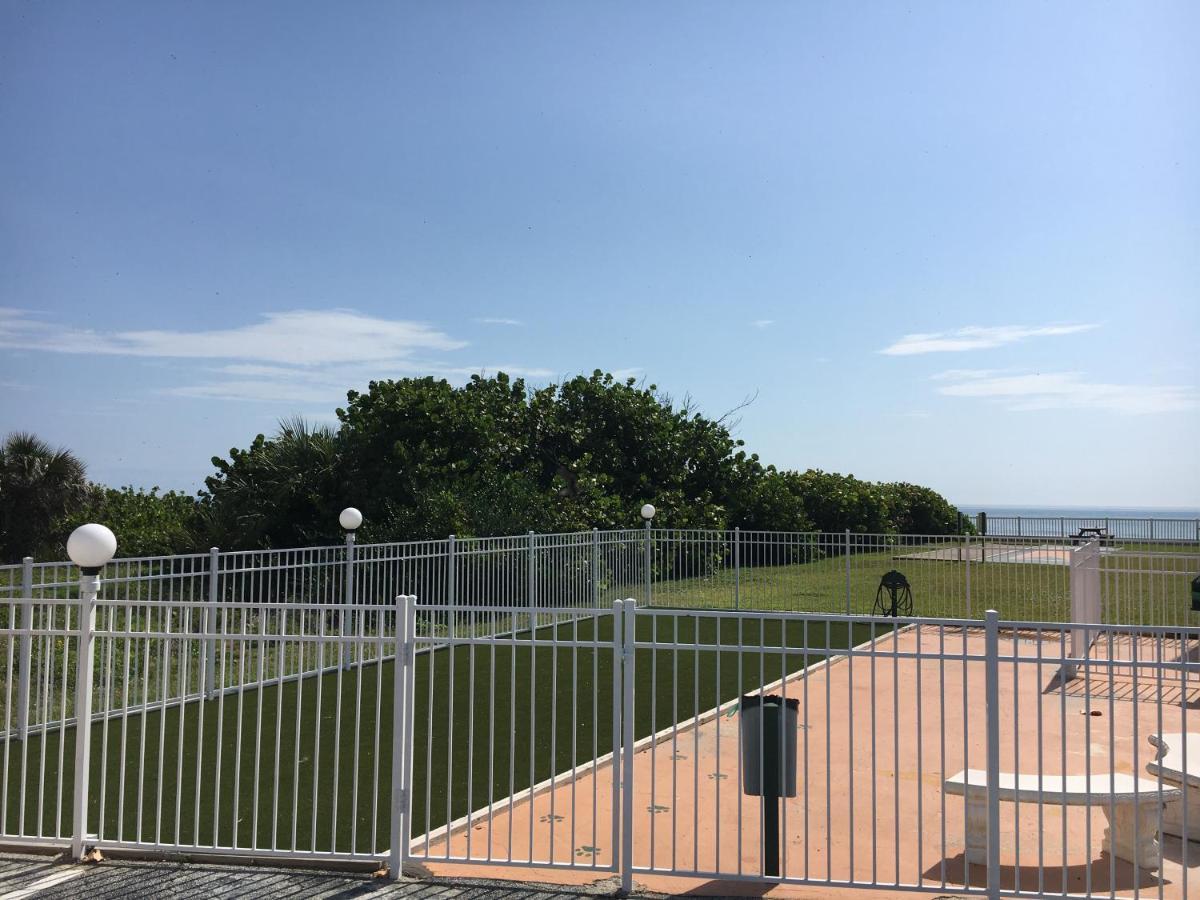 Paradise Club - Oceanfront And Penthouse Aparthotel *
