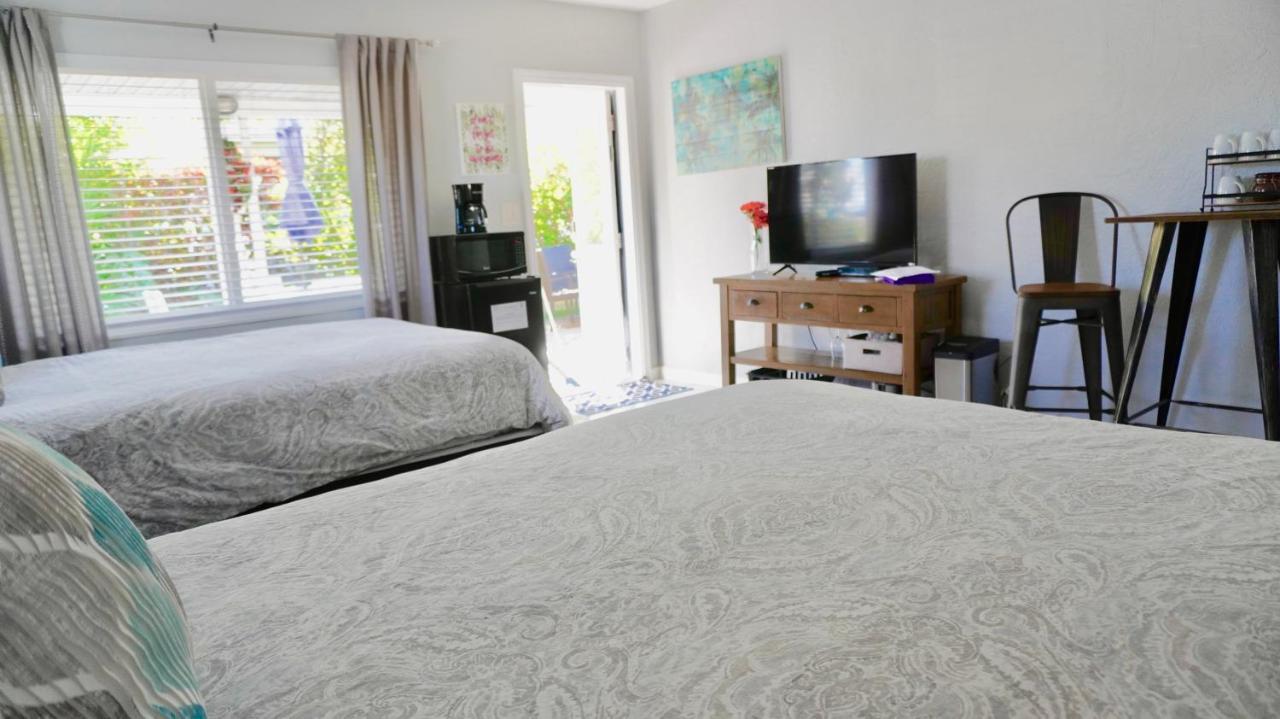 4145 By The Sea & Inn 3*