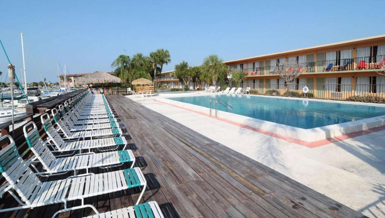 Magnuson & Marina Hotel New Port Richey
