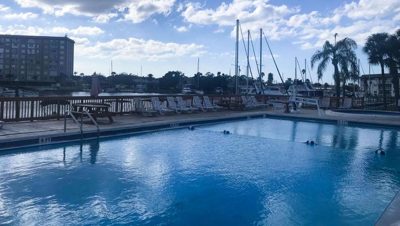 Hotel Magnuson & Marina New Port Richey