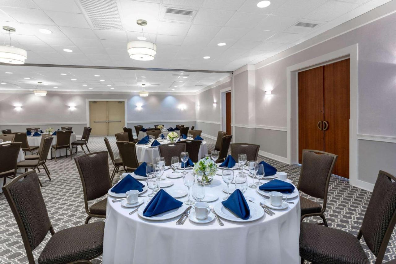 Ramada By Wyndham West Palm Airport 3* West Palm Beach