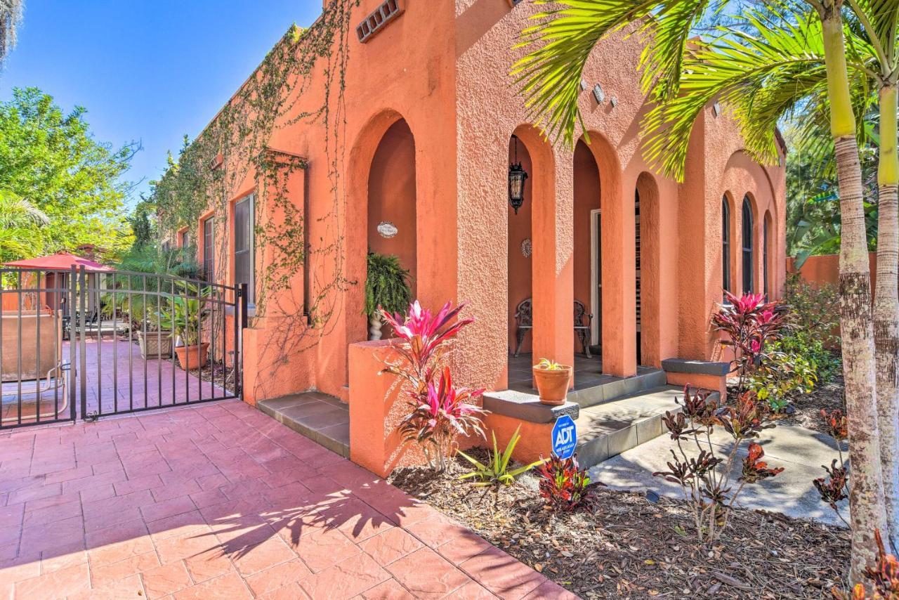 Vibrant Less Than 1 Mile From The Beach! Sarasota