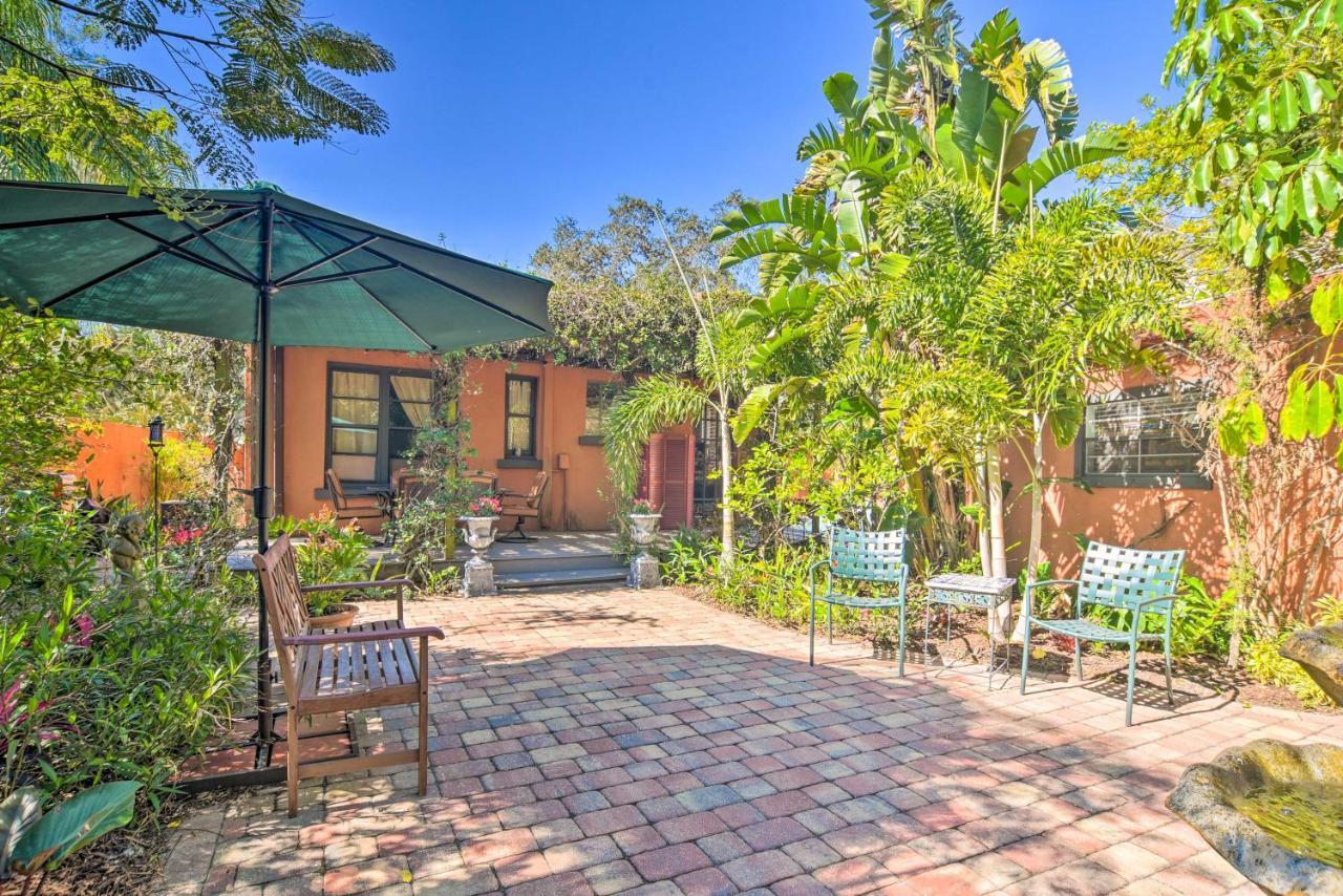 Apartment Vibrant Less Than 1 Mile From The Beach!
