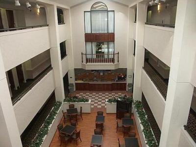 Express & East I-10 By Ihg Hotel