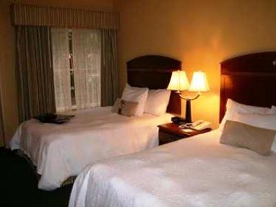 Hampton & Lauderdale Airport 3*