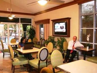 Hampton & Lauderdale Airport Hotel