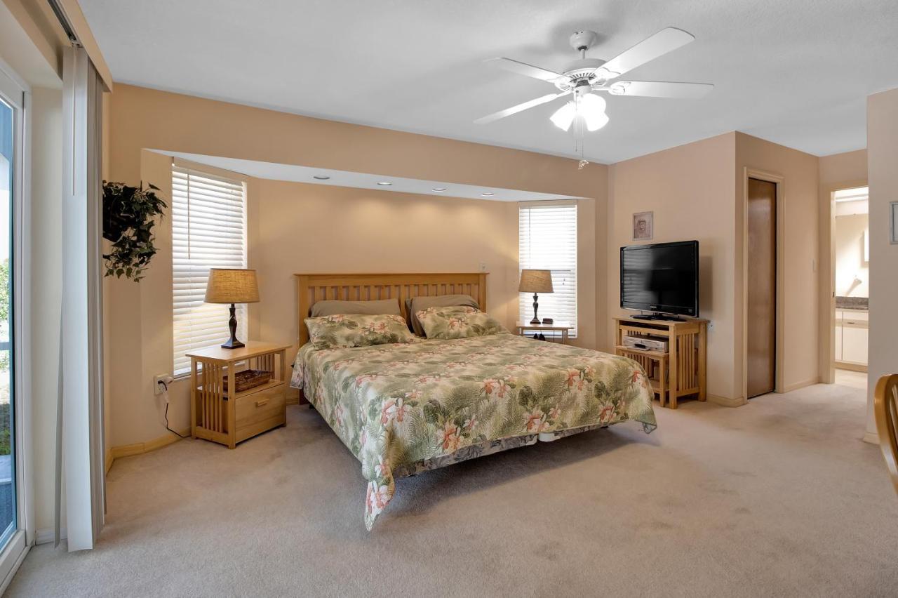 Joseph Holiday home *