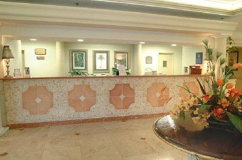 / Hotel
