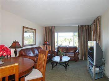 Western & Hotel 3*