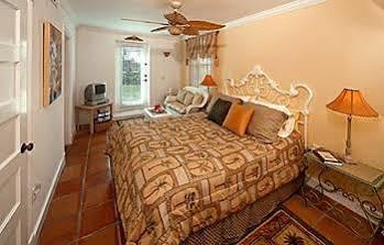 Hotel Beachfront 3*
