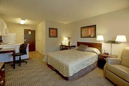 Extended America - Orlando - Mary - 1036 Greenwood Blvd Hotel