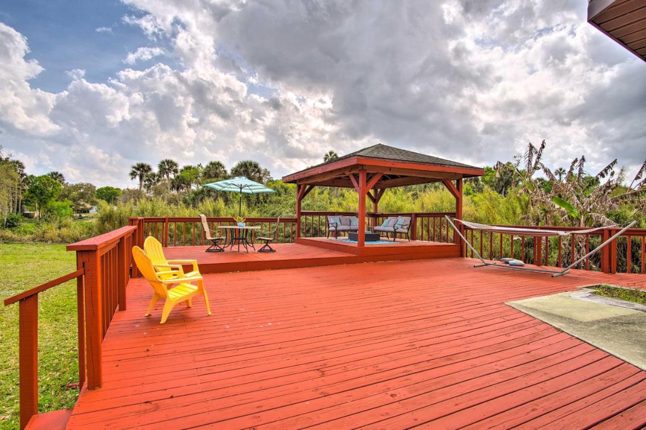 Cozy With Deck And Pool 5 Mi To Beach! Holiday home *
