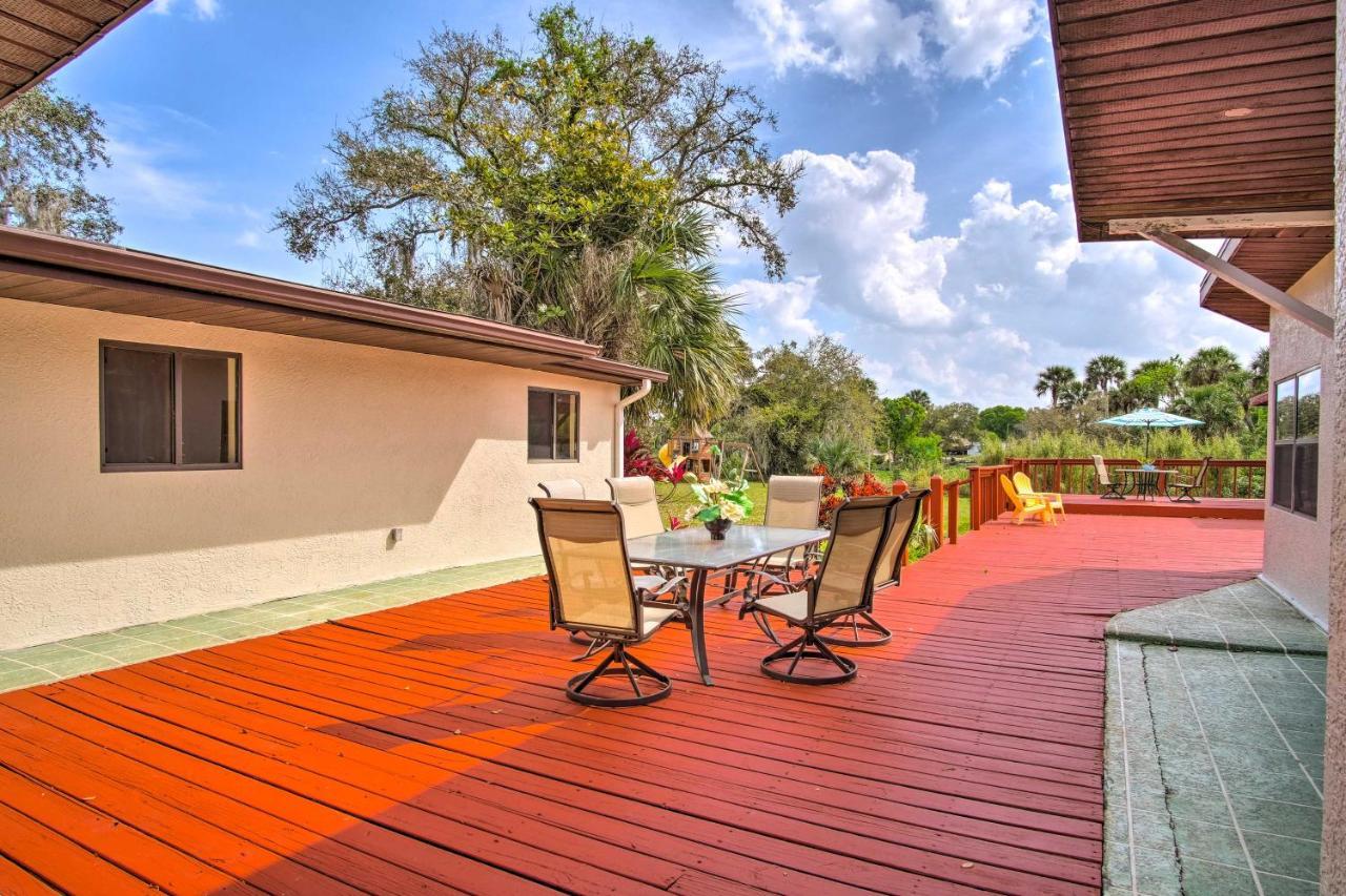Cozy With Deck And Pool 5 Mi To Beach! *