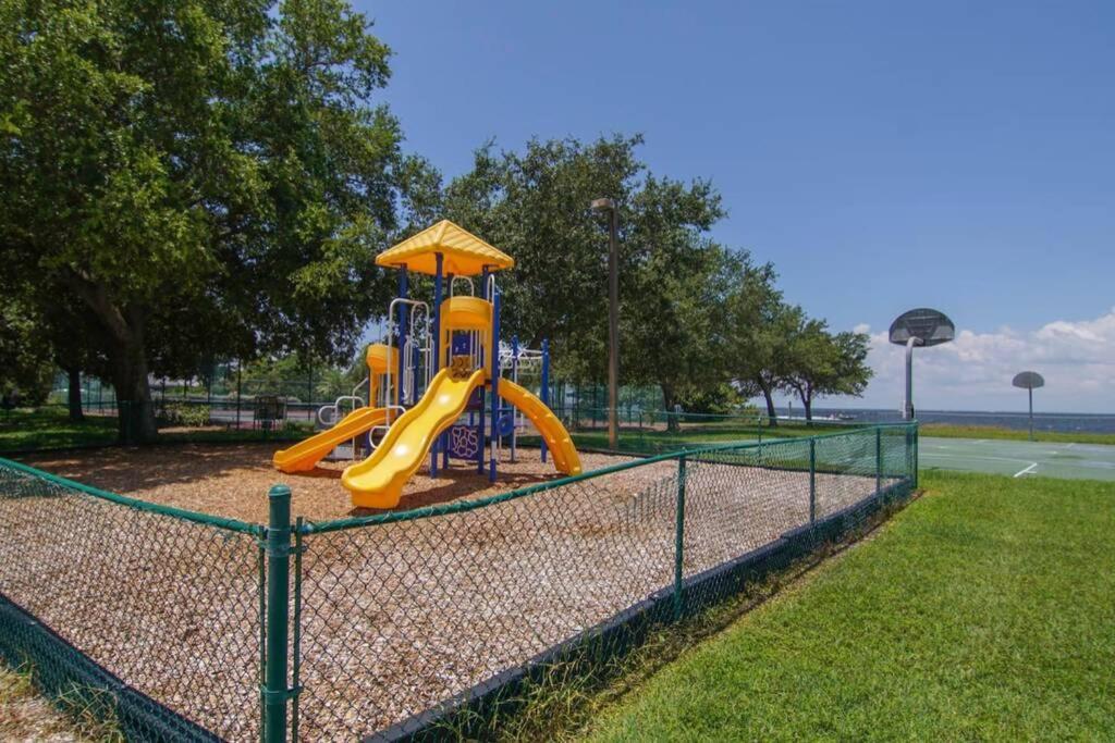Little Harbor #114 Tampa Bay Fl Beach, Bayside & 2 Pools Ruskin