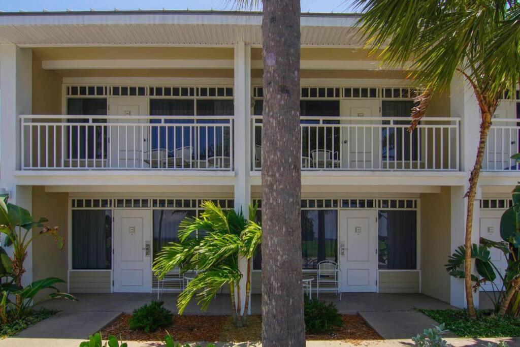 Little Harbor #114 Tampa Bay Fl Beach, Bayside & 2 Pools Apartment *