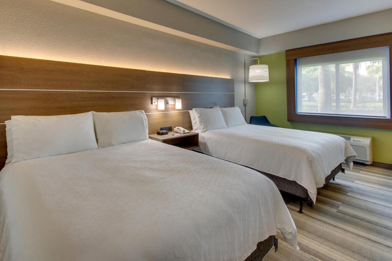 Express West Palm Metrocentre By Ihg Inn