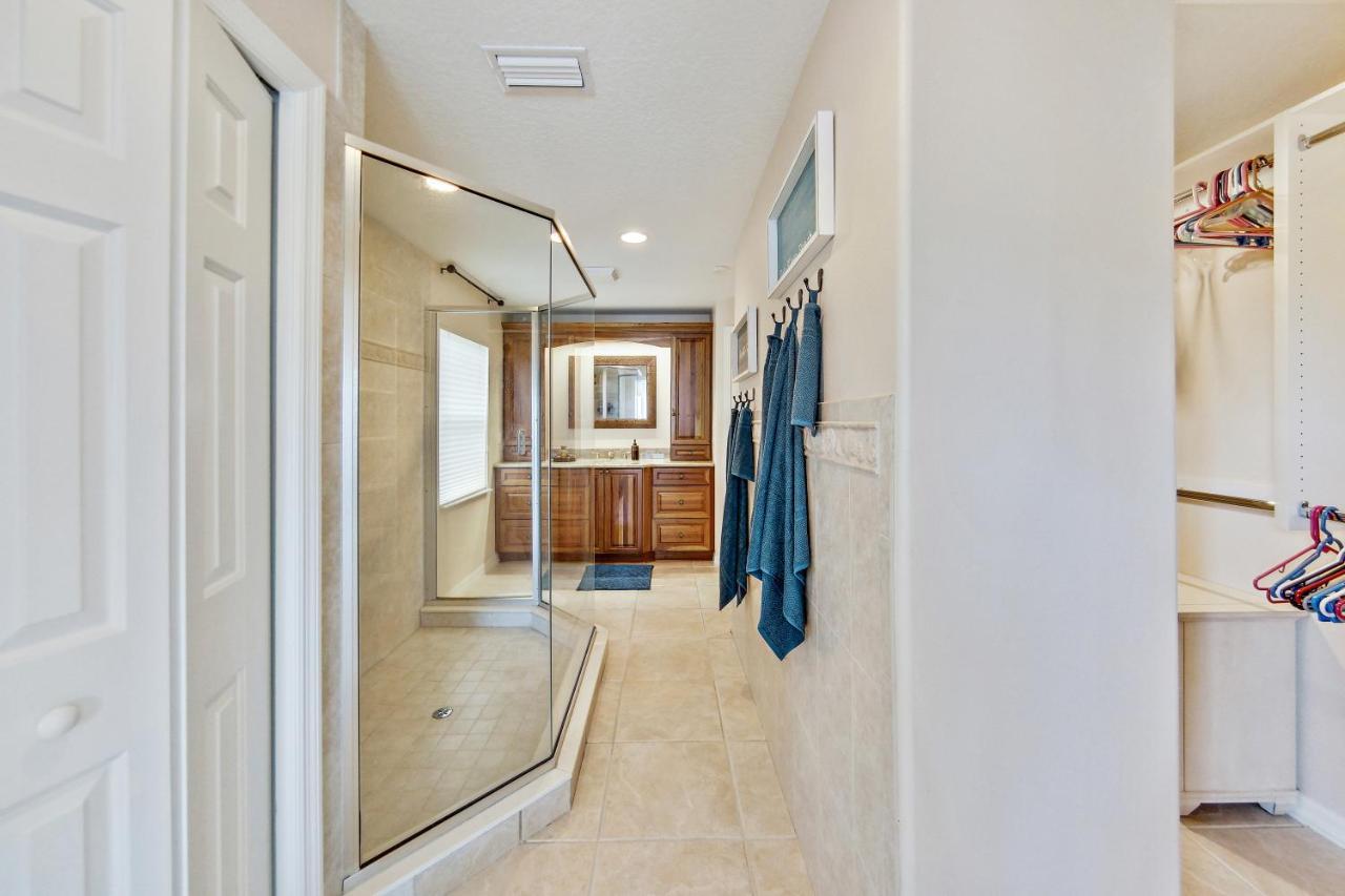 Oasis By The Sea Front Community - Luxurious Pool With Waterfall - Sleeps 10 - * Palm Coast