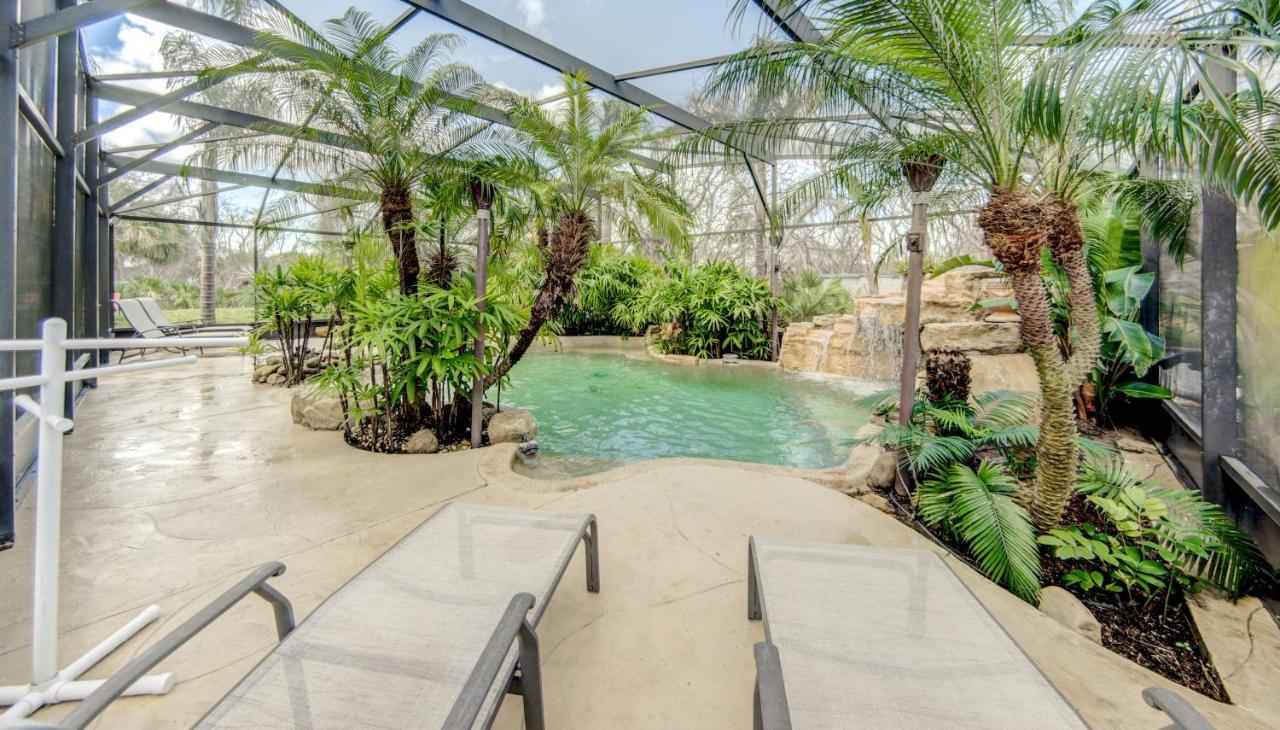 Oasis By The Sea Front Community - Luxurious Pool With Waterfall - Sleeps 10 - Holiday home Palm Coast